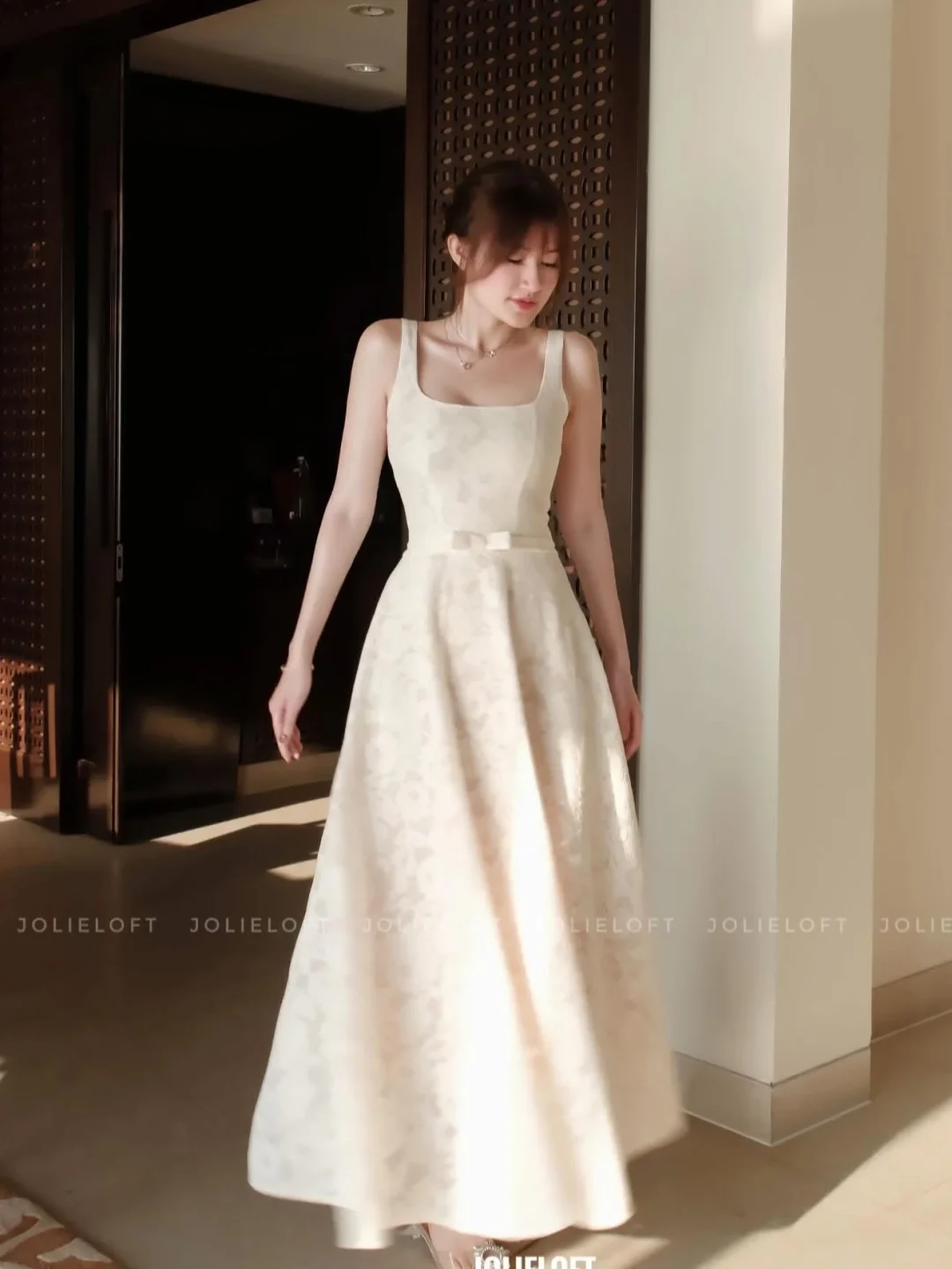 Photo 1 of Đầm trắng dài cổ vuông Jolie nữ