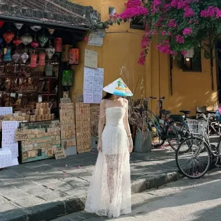 Ảnh 3 của Váy maxi ren trắng hai dây nữ