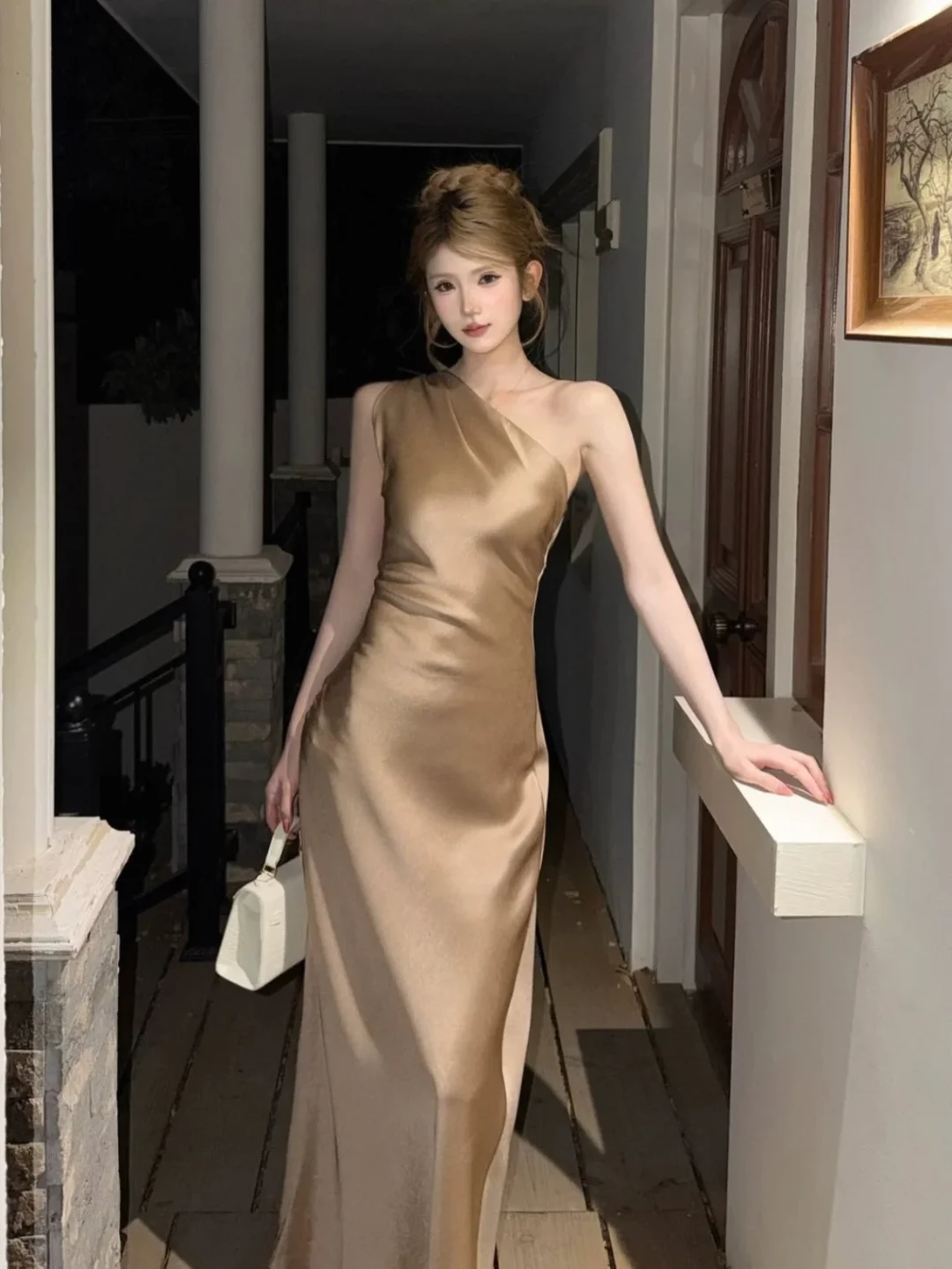 Ảnh 2 của Váy satin nude hở lưng maxi nữ