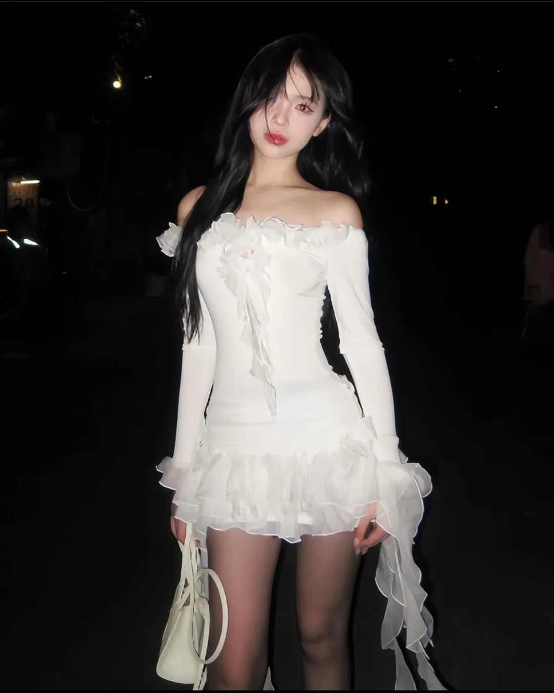 Photo 2 of Váy trắng bèo nhún Monica L Seoul