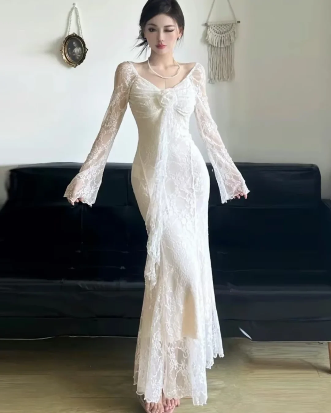 Photo 1 of Váy maxi ren trắng nữ tính cho thuê