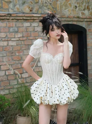 Photo 1 of Set áo corset ren và chân váy chấm bi nữ