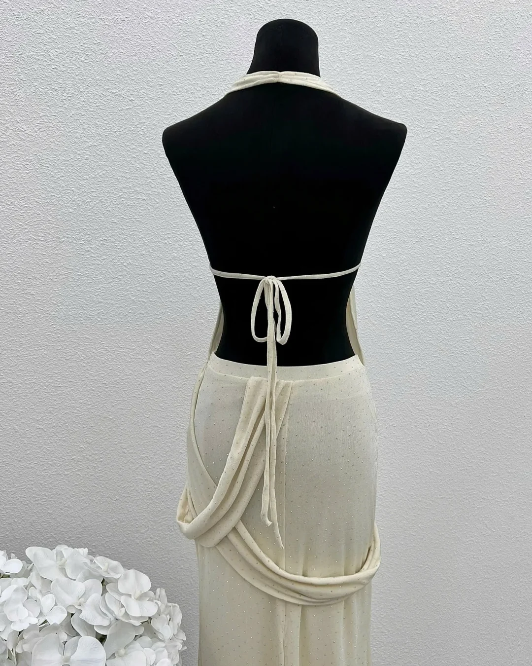 Photo 8 of Váy maxi trắng hở eo nữ size S/M