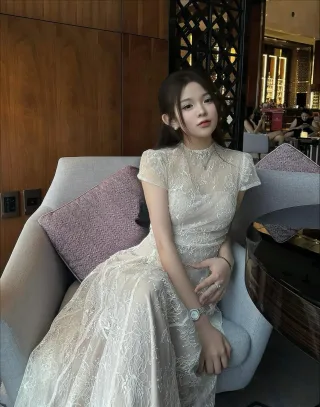 Ảnh 1 của Váy ren trắng midi tay ngắn nữ