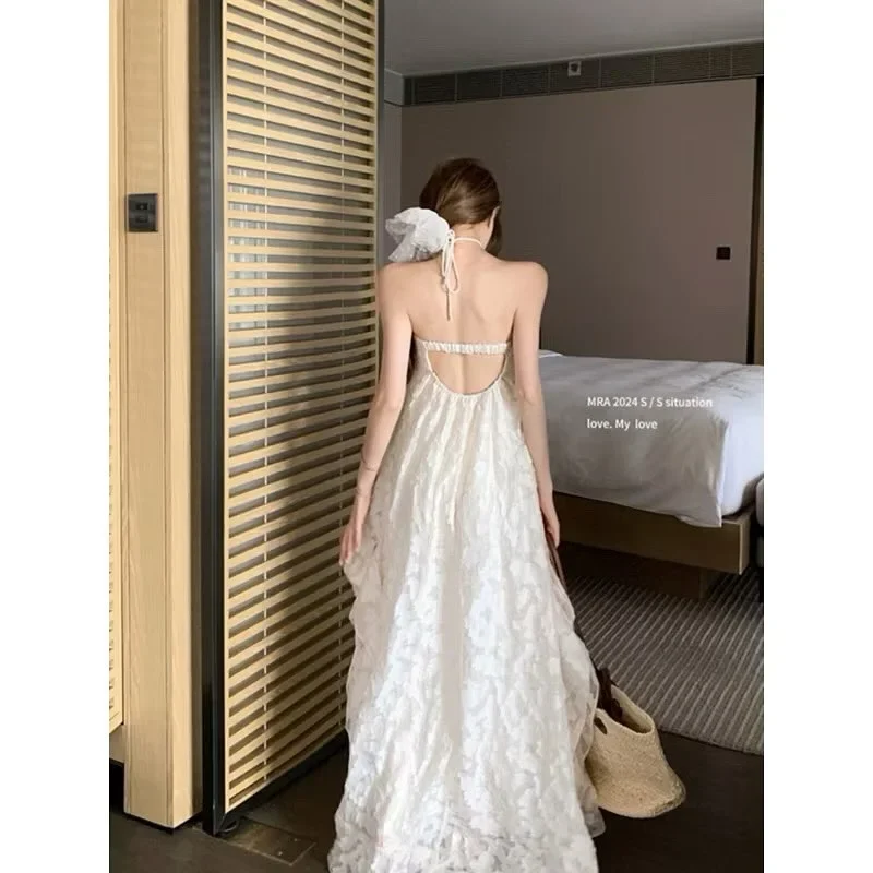 Ảnh 2 của Đầm maxi trắng họa tiết nổi