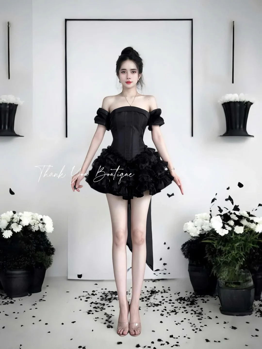 Photo 4 of Đầm đen trễ vai bèo nhún nữ