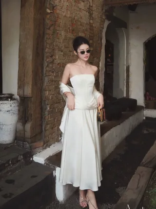 Ảnh 3 của Đầm maxi trắng corset Amelie sang trọng