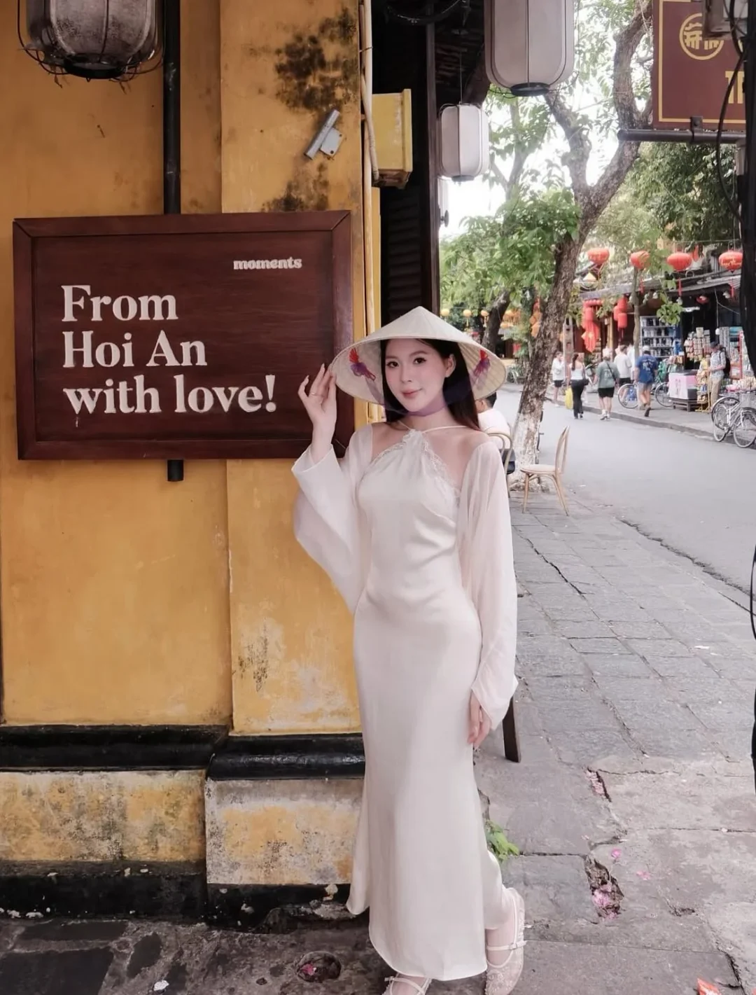 Photo 6 of Váy dài lụa kem nữ thanh lịch