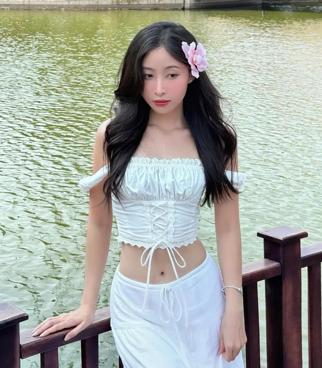 Ảnh 3 của Set croptop váy maxi trắng nữ boho