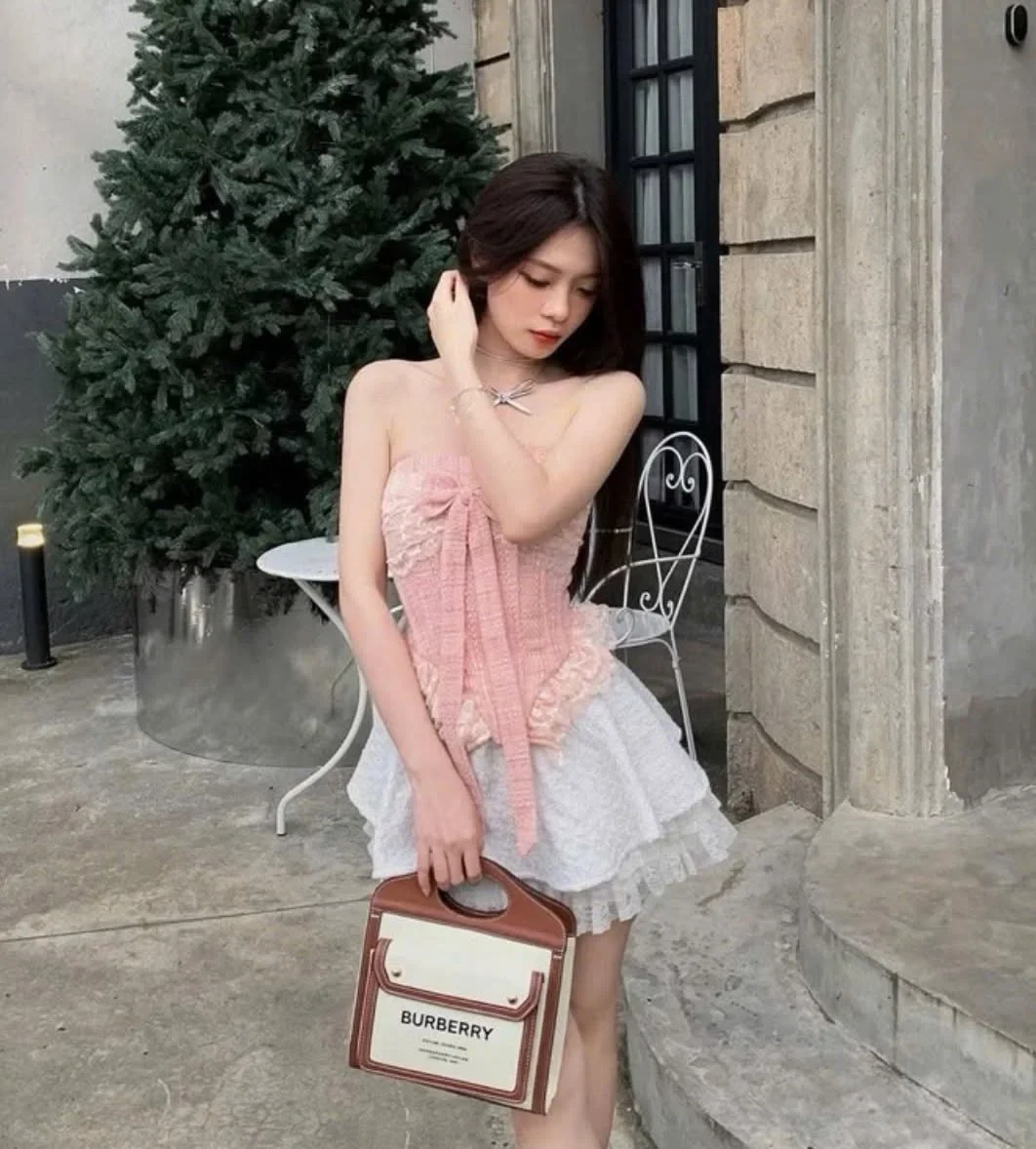 Ảnh 3 của Set áo nơ hồng váy ren trắng nữ