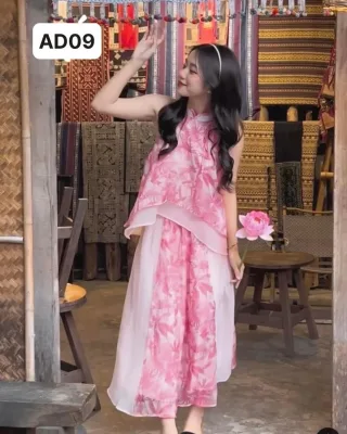 Ảnh 1 của Yếm sen hồng chụp ảnh mùa thu