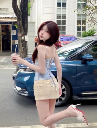 Ảnh 2 của Set áo corset xanh nhạt chân váy sequin size S