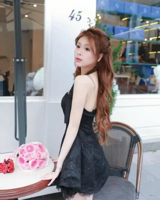 Photo 2 of Váy mini đen lấp lánh nữ DN24