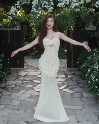 Photo 3 of Đầm corset cut-out vàng nhạt nữ