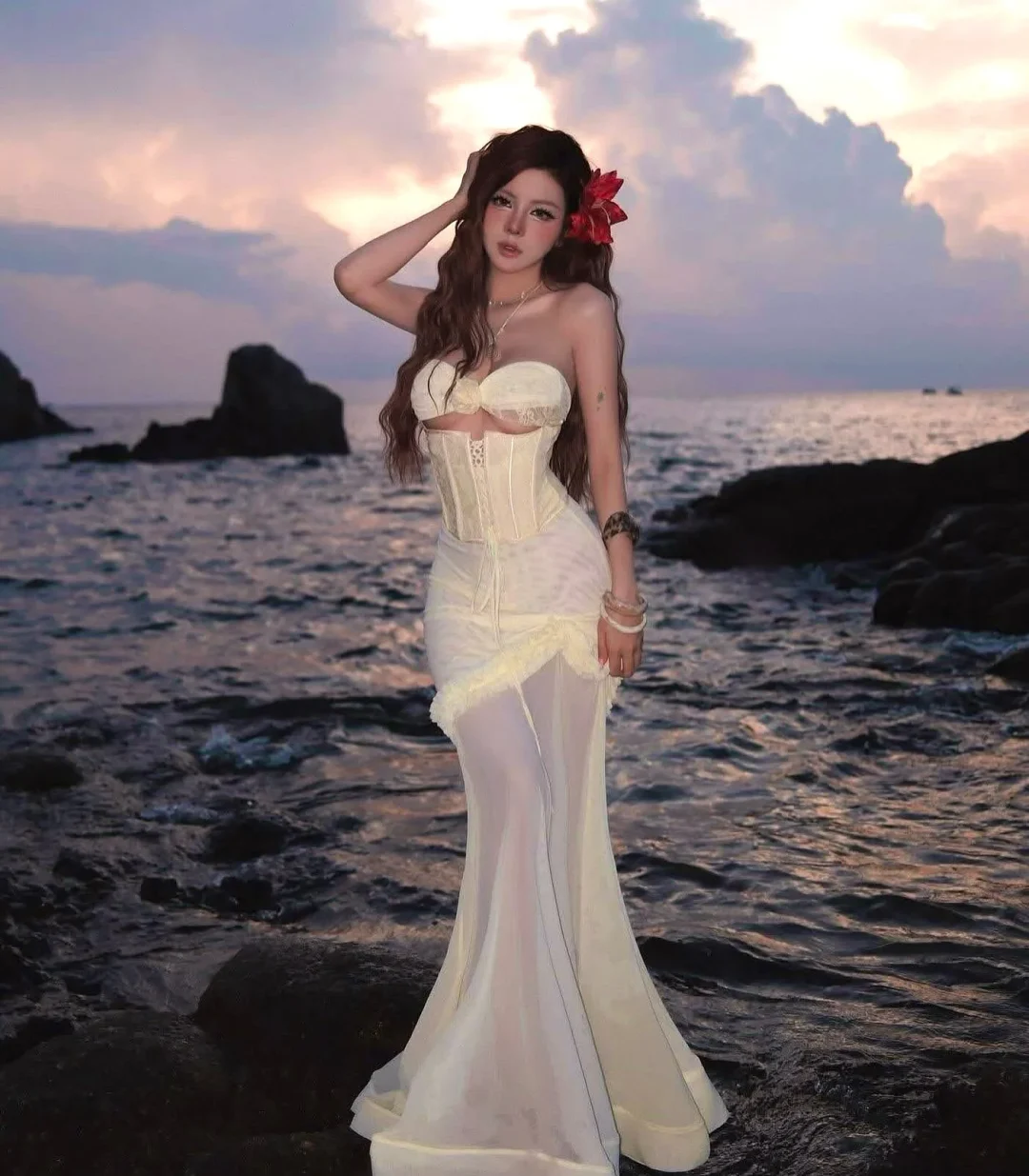 Photo 1 of Đầm corset trắng mermaid sang trọng