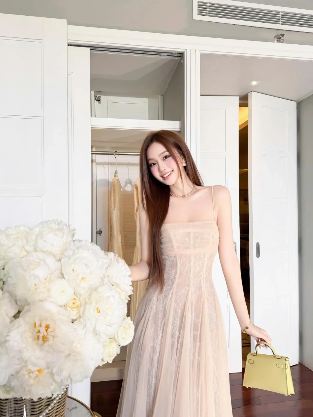 Ảnh 6 của Đầm maxi ren nude Trân Ali size XS