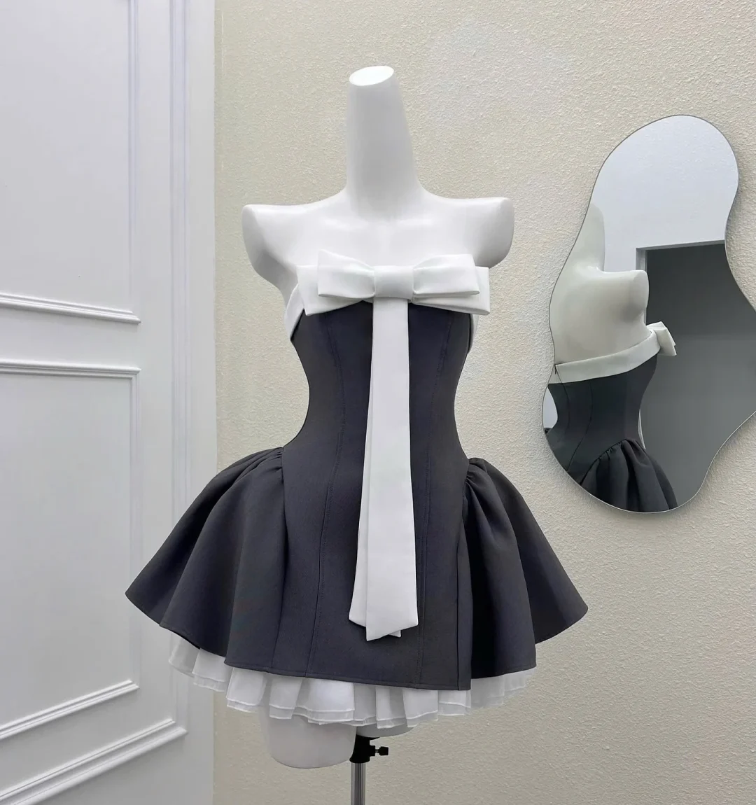 Photo 6 of Đầm xám nơ trắng búp bê size M
