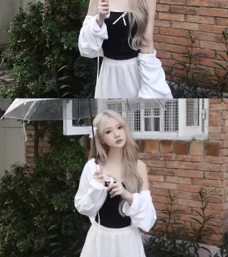 Photo 4 of Set 3 món áo trễ vai chân váy trắng nữ