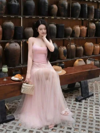 Ảnh 1 của Set áo hai dây váy voan hồng pastel nữ