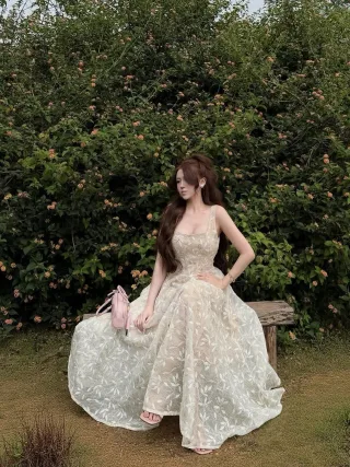 Photo 3 of Váy maxi ren hoa trắng kem nữ