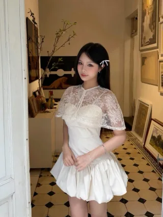 Photo 1 of Đầm trắng ren tay cánh dơi nữ