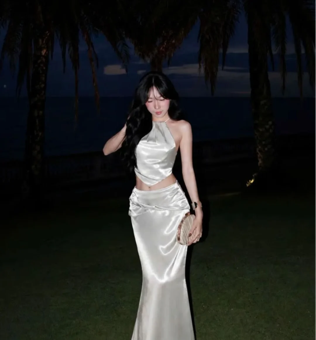 Photo 2 of Set áo lụa hai mảnh xanh bạc nữ