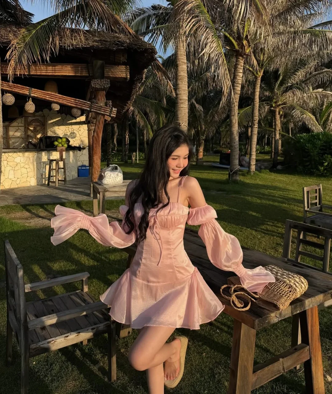 Photo 3 of Váy mini hồng trễ vai tay voan nữ