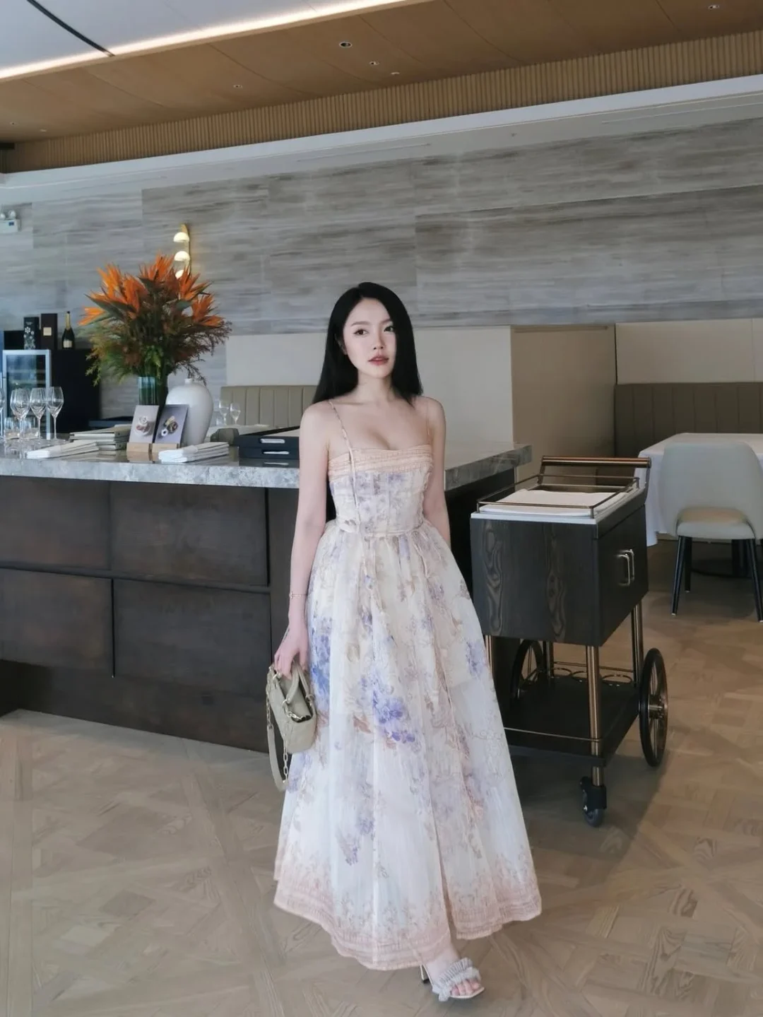 Ảnh 3 của Váy maxi hoa pastel hai dây Chouchou