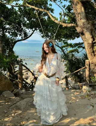 Photo 1 of Váy maxi trắng nhiều tầng bèo cho thuê