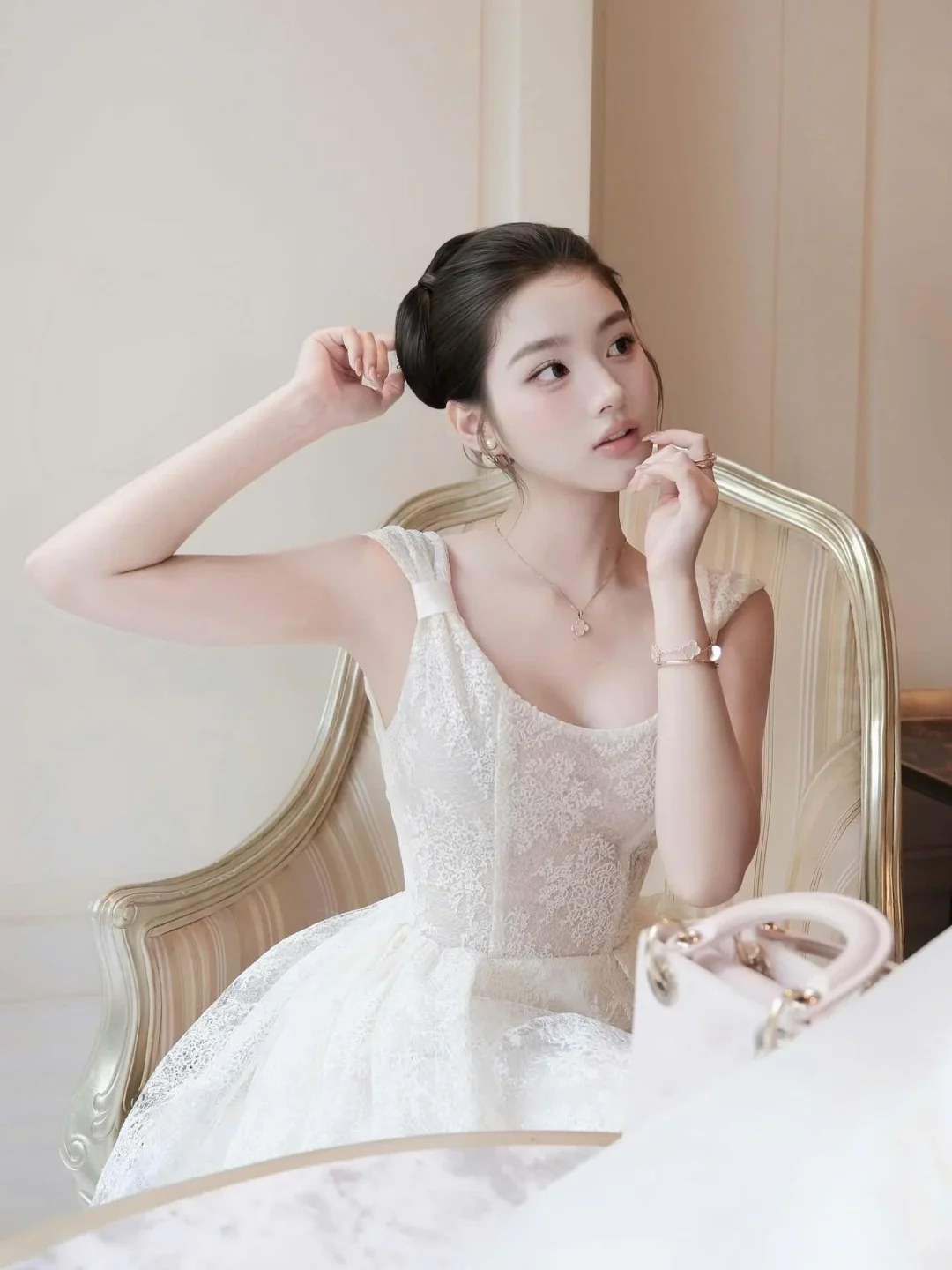 Ảnh 5 của Đầm ren trắng ngắn nữ size S