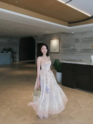 Ảnh 1 của Váy maxi hoa pastel hai dây Chouchou
