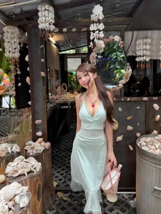 Photo 4 of Váy maxi lụa xanh mint nữ tính
