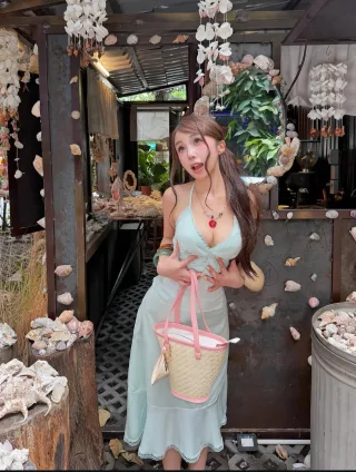Photo 1 of Váy maxi lụa xanh mint nữ tính