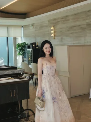 Ảnh 4 của Váy maxi hoa pastel hai dây Chouchou