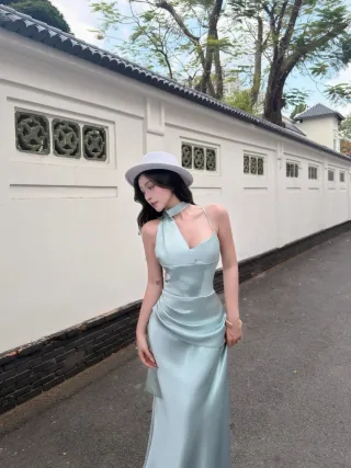 Photo 3 of Váy dạ hội lụa xanh mint size M