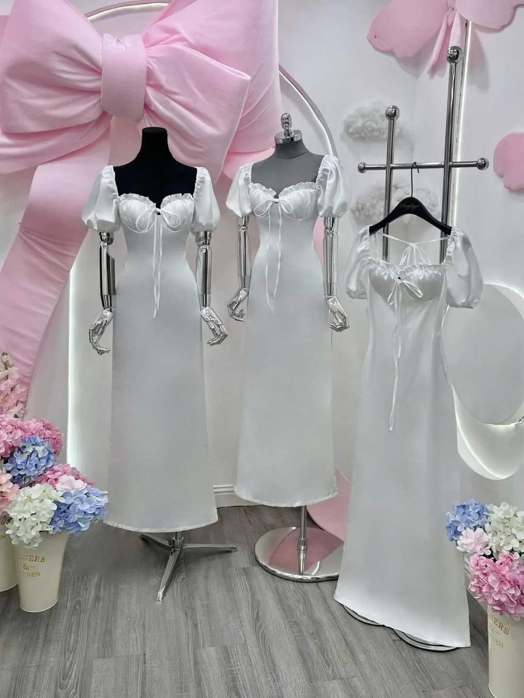 Ảnh 5 của Váy satin trắng trễ vai nữ size M