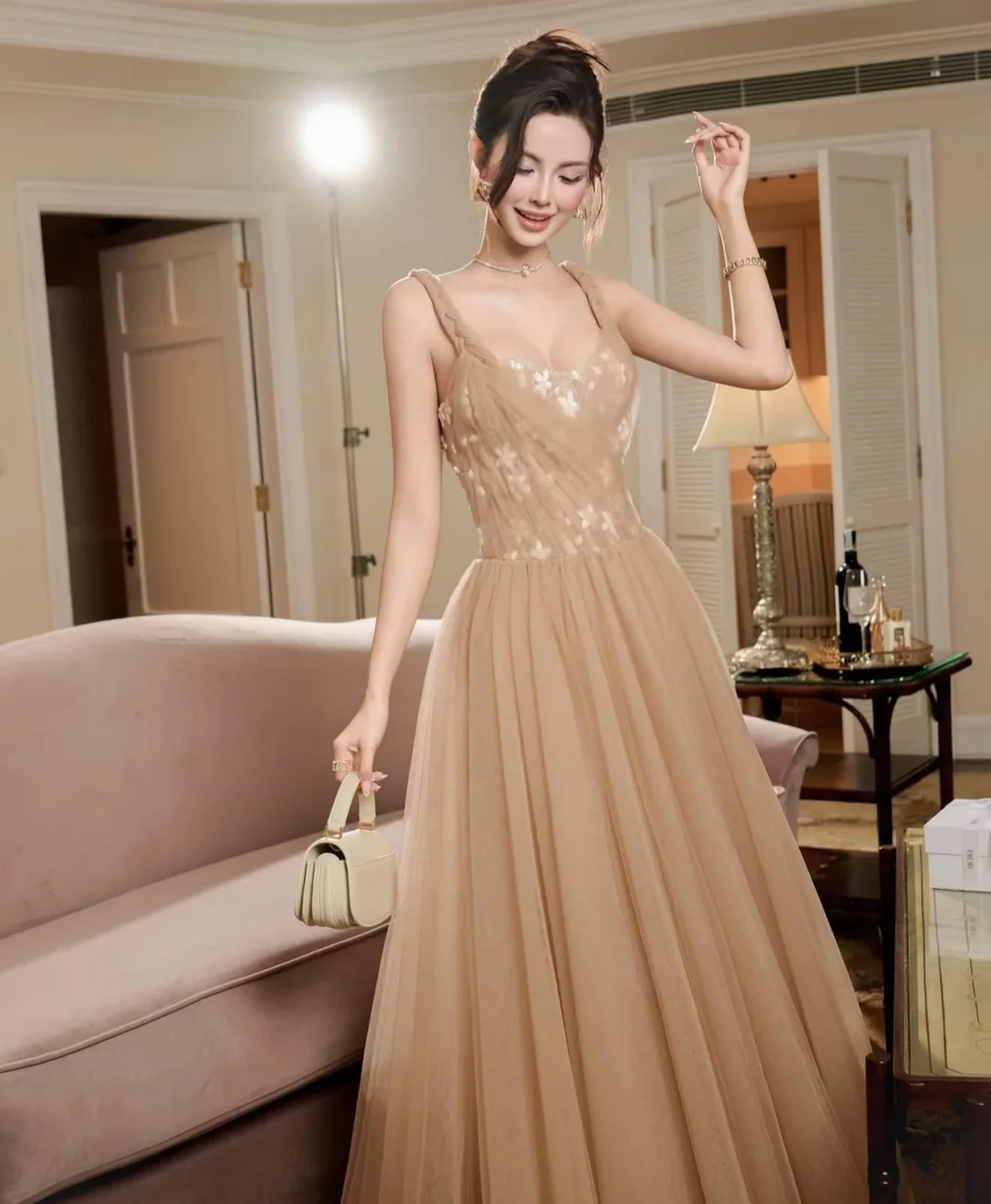 Ảnh 5 của Váy dạ hội voan be xòe sang trọng size M