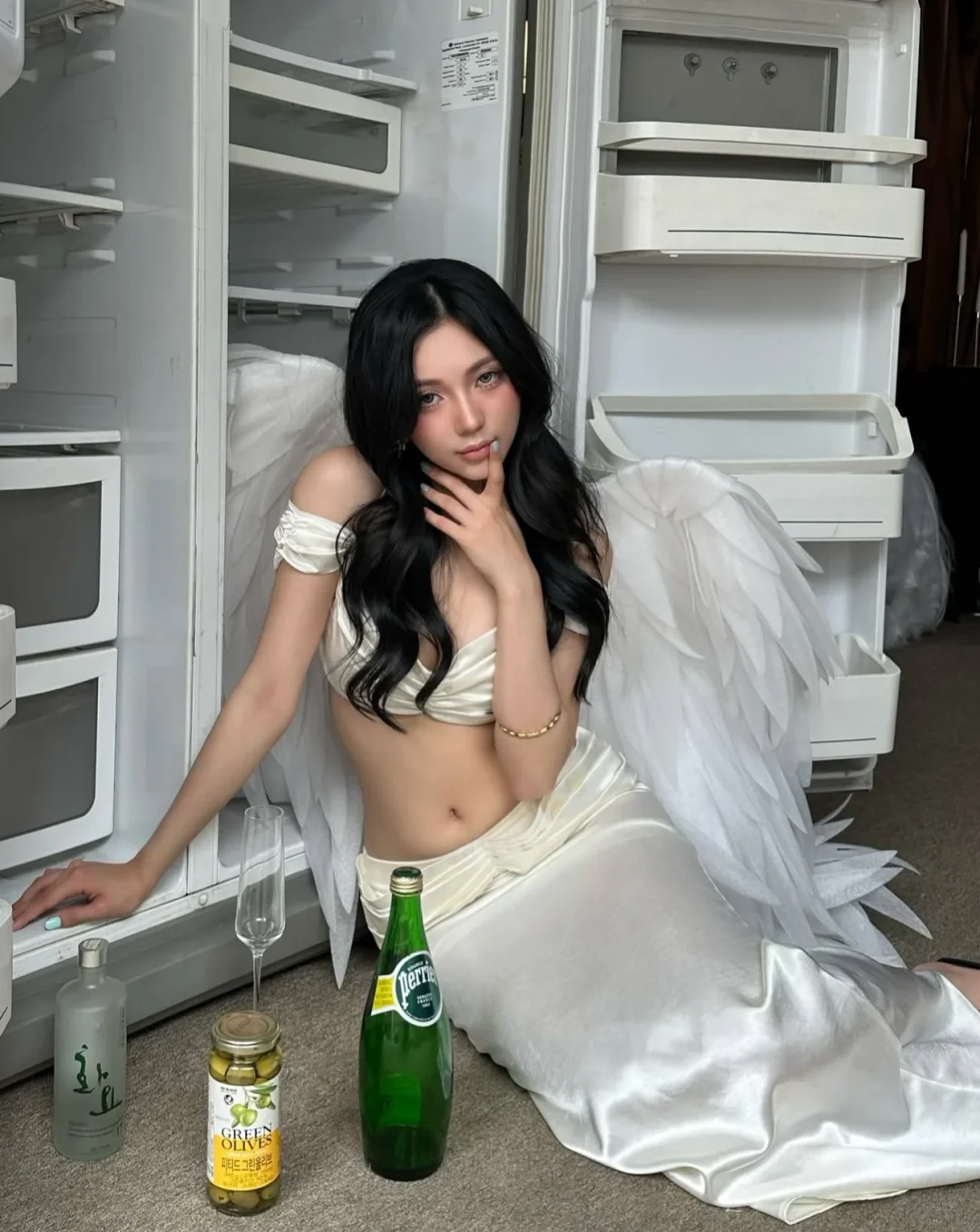Photo 3 of Set đồ thiên thần satin trắng nữ