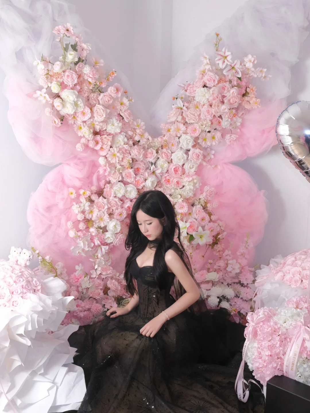 Photo 4 of Váy dạ hội đen kim sa strapless size M