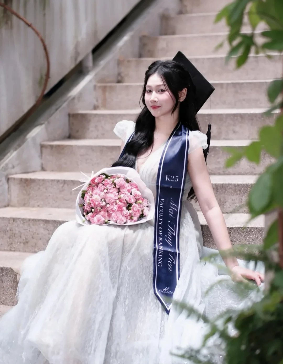Ảnh 6 của Áo dài trắng ren nữ tốt nghiệp size M