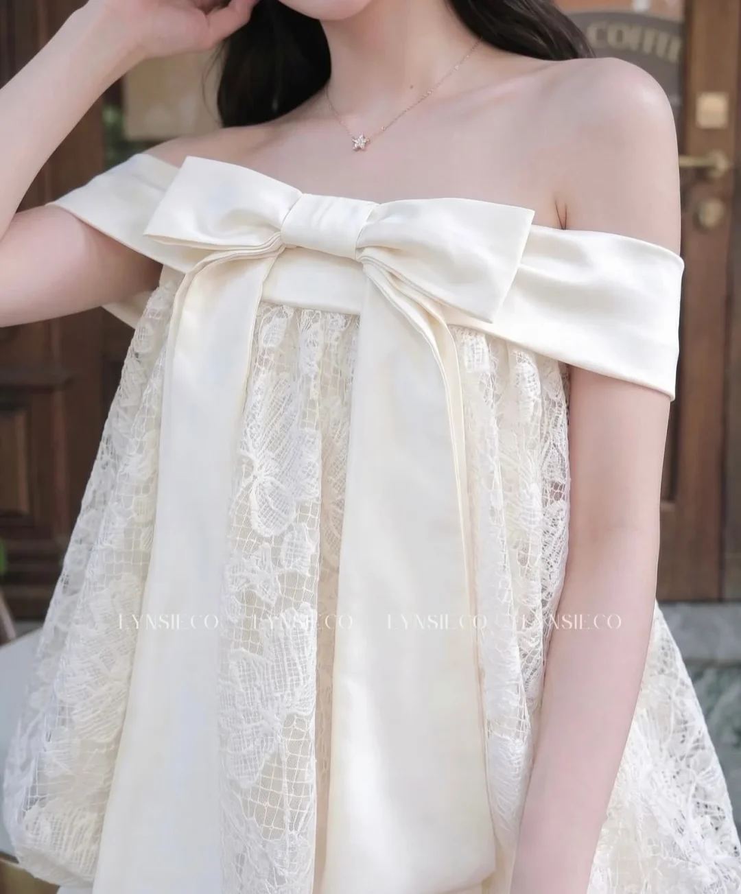Ảnh 5 của Váy mini nơ vai búp bê màu kem
