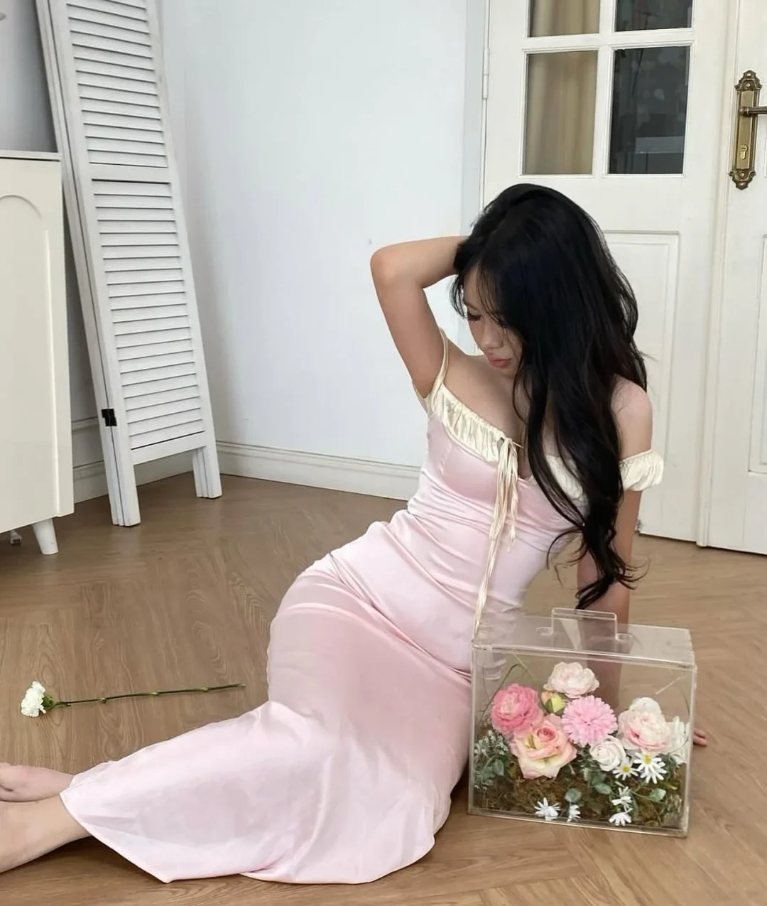 Photo 5 of Váy trễ vai lụa hồng nhạt size S
