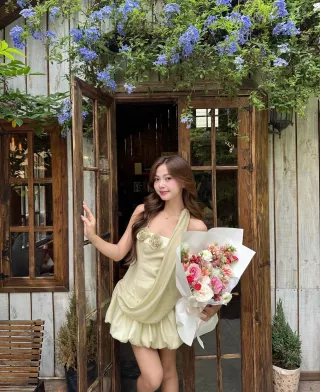 Photo 3 of Đầm Irin satin vàng nhạt nữ