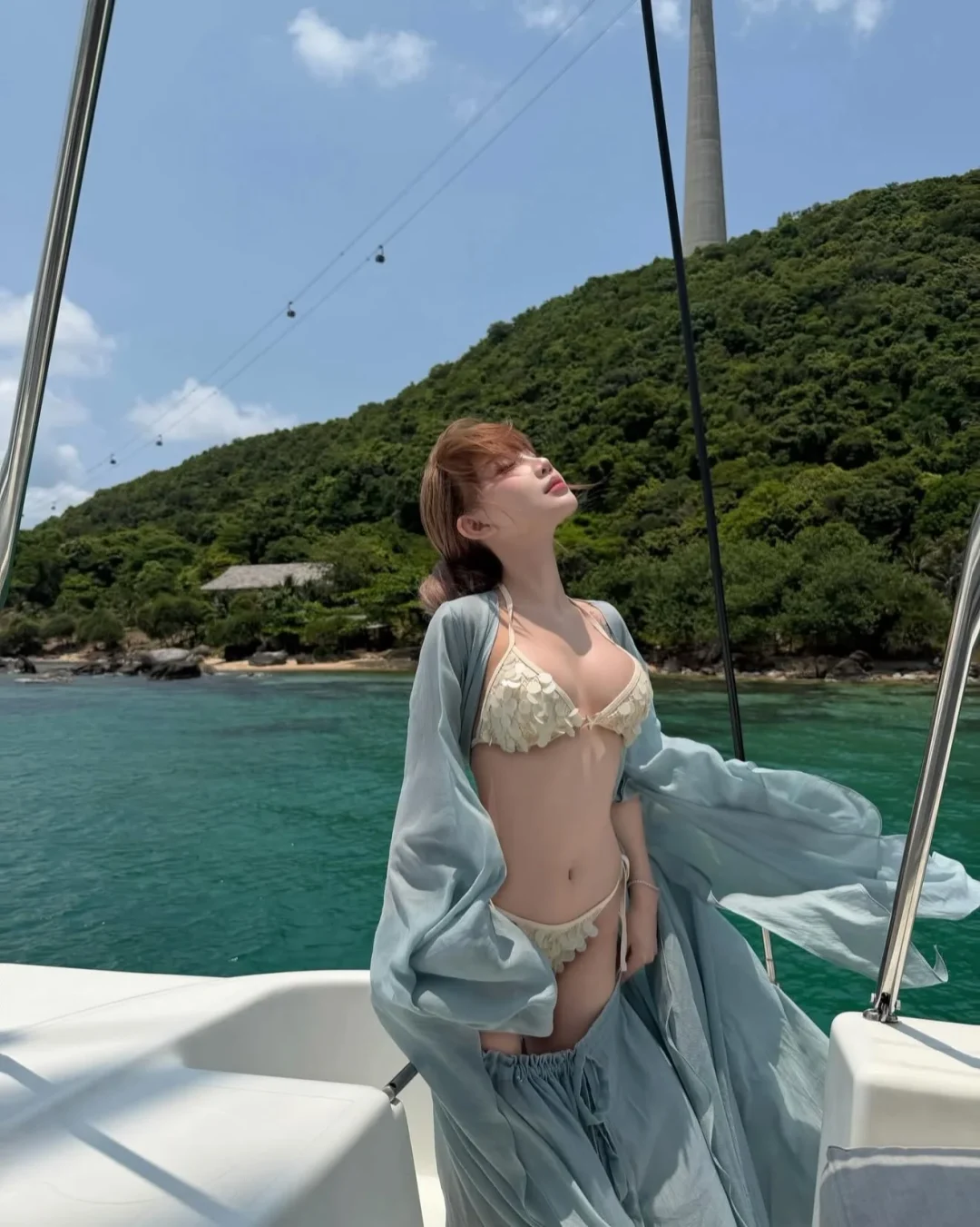 Ảnh 1 của Fullset bikini ren kem kèm choàng biển
