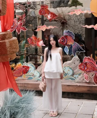 Ảnh 3 của Set áo hai dây chân váy trắng nữ size S