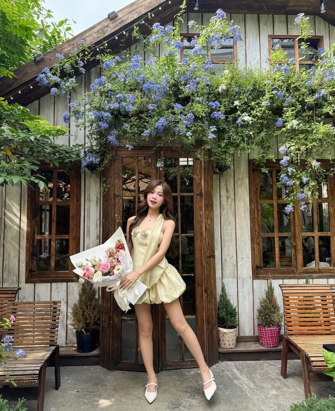 Photo 9 of Đầm Irin satin vàng nhạt nữ