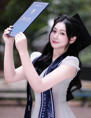 Ảnh 3 của Áo dài trắng ren nữ tốt nghiệp size M
