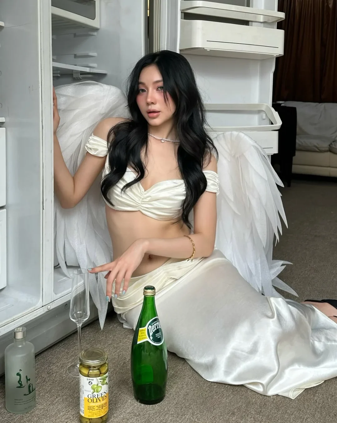 Photo 4 of Set đồ thiên thần satin trắng nữ