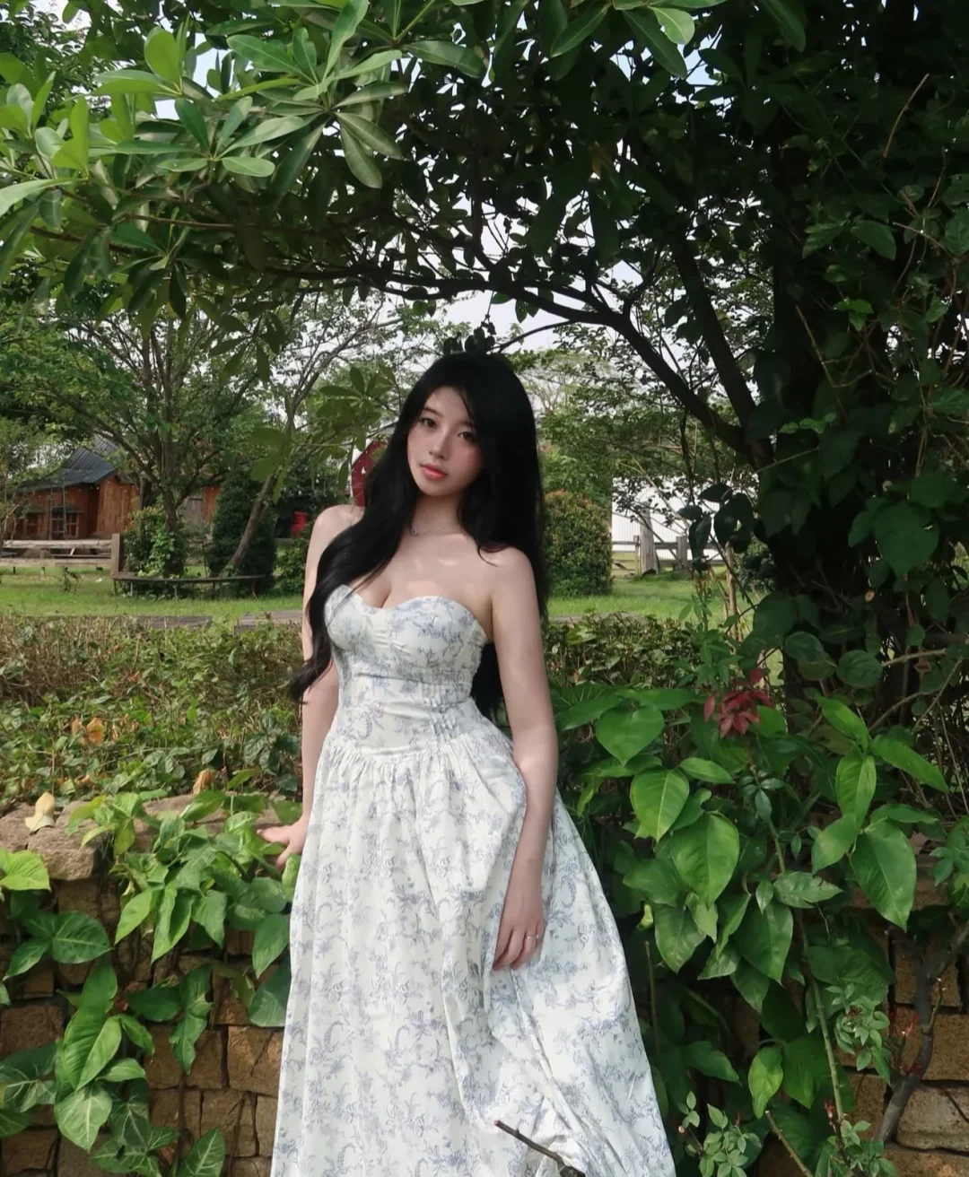 Photo 7 of Váy cúp ngực hoa nhí trắng xanh size S M