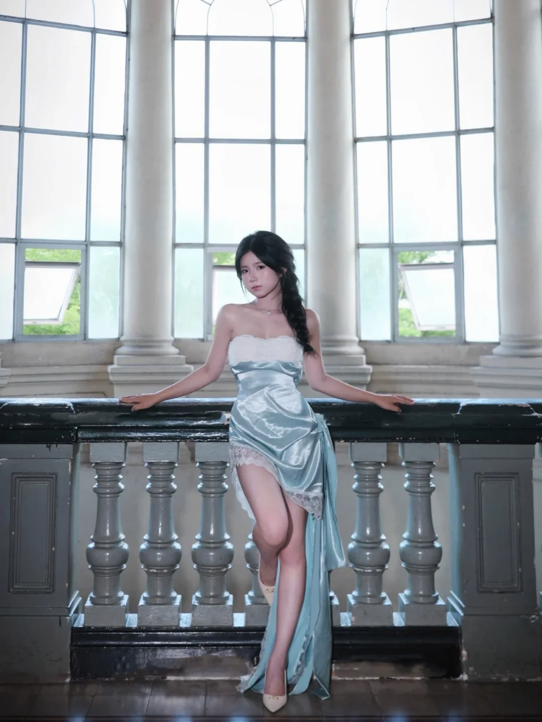 Ảnh 1 của Váy satin xanh mint size M nữ